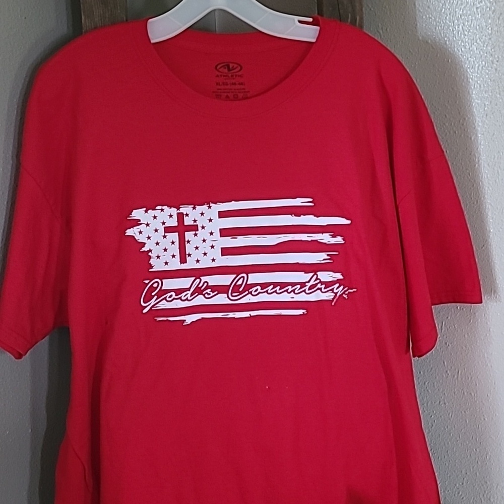 Athletic  God's Country short sleeve t-shirt size XL